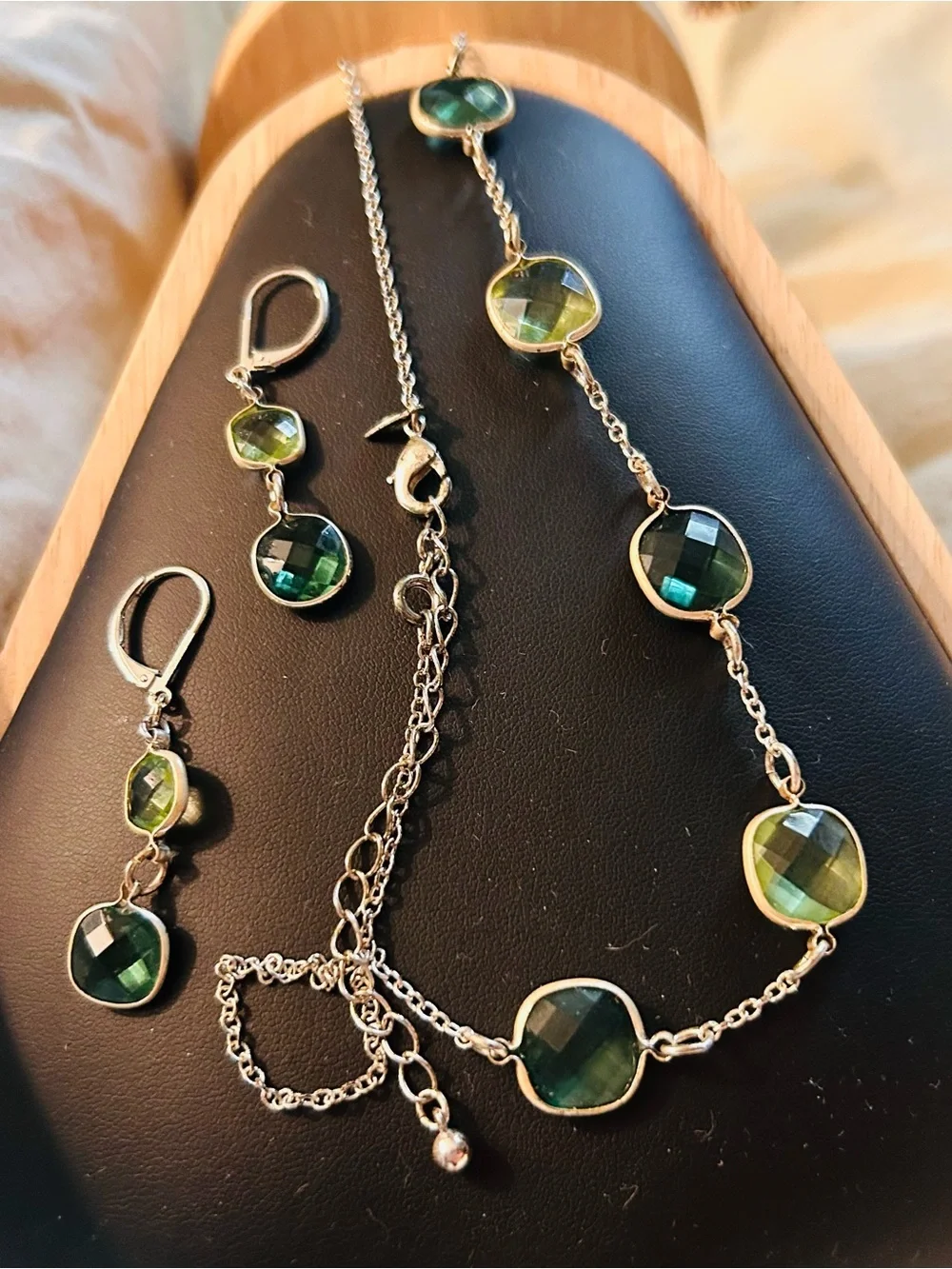 Silver Green Faceted Faux Crystal Necklace & Earring Set